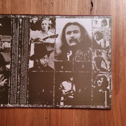 CROSBY STILLS NASH & YOUNG DEJA VU INSIDE